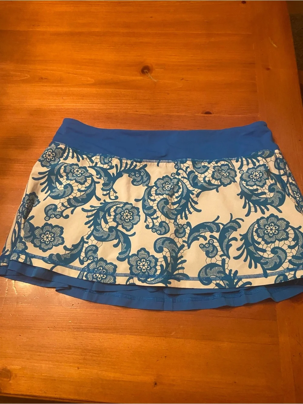 Lululemon Run: Chase Me Skirt Laceoflage Polar Cream Beaming Blue size 10